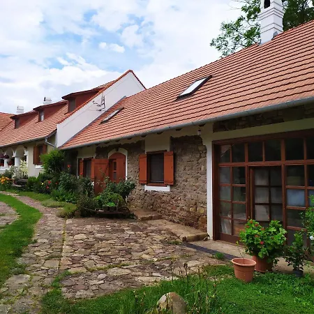 Affittacamere Linden-harmony Apartman *