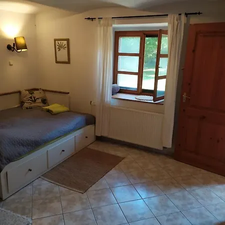 Πανσιόν Linden-harmony Apartman Salfold